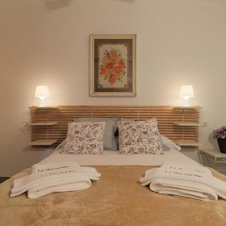 C52 - Seaside 2 Bedrooms By The Center Malaga Luaran gambar