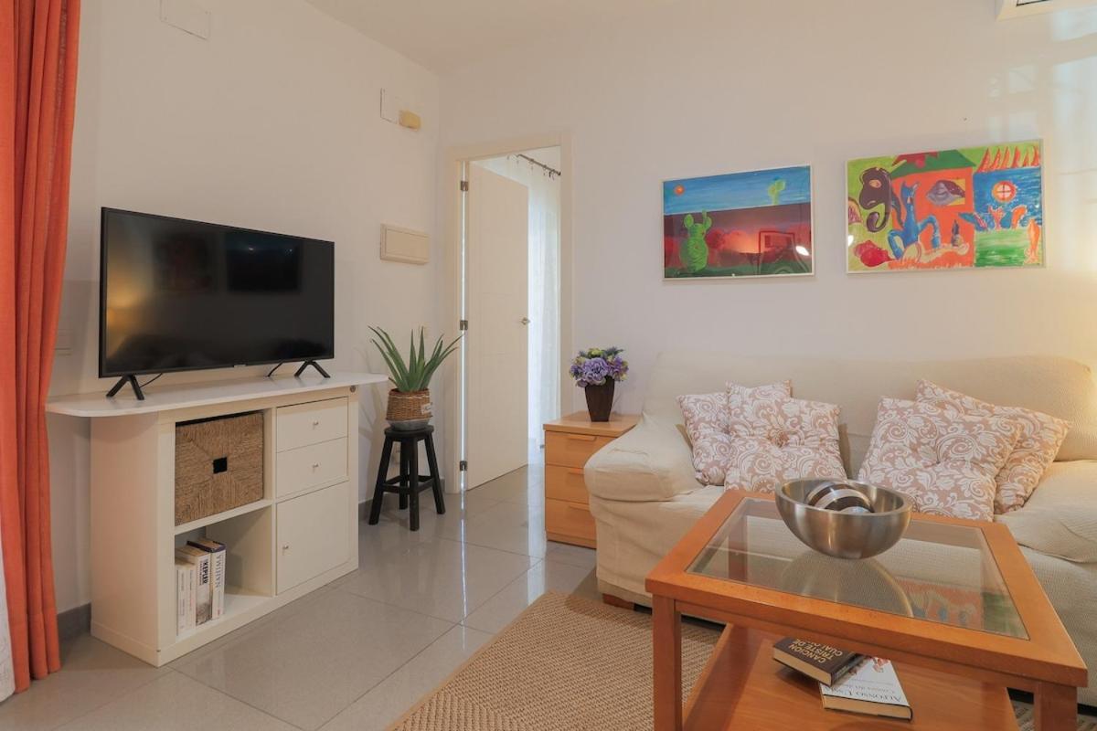 C52 - Seaside 2 Bedrooms By The Center Malaga Luaran gambar
