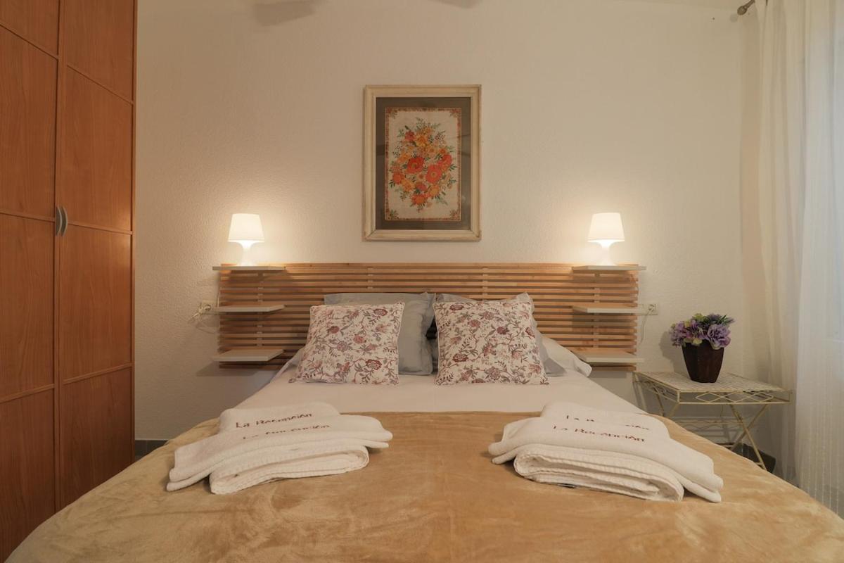 C52 - Seaside 2 Bedrooms By The Center Malaga Luaran gambar